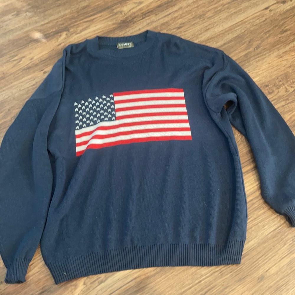 Men’s sweater